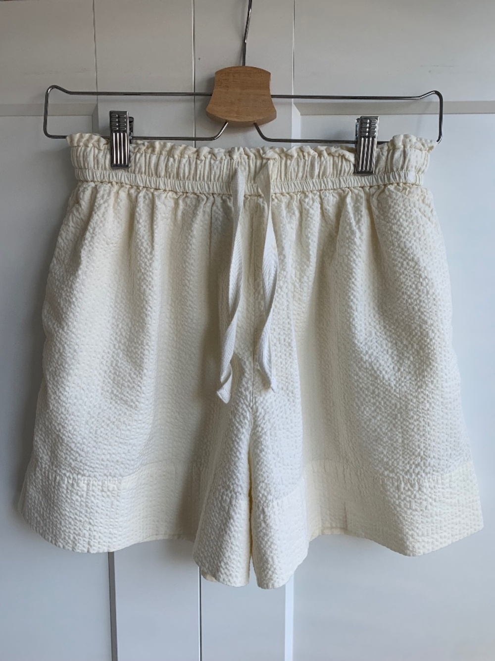 COS Waffle Lightweight Cream High-Waist Seersucker Pull-On Shorts Size XS
